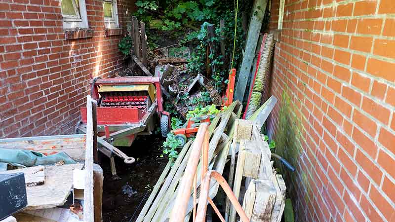 03 wedel aussenbereich entruempeln lagerflaeche vor raeumung